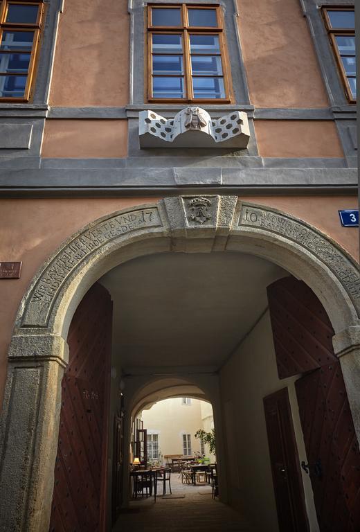 Queen Bee Apartments Praga Exterior foto