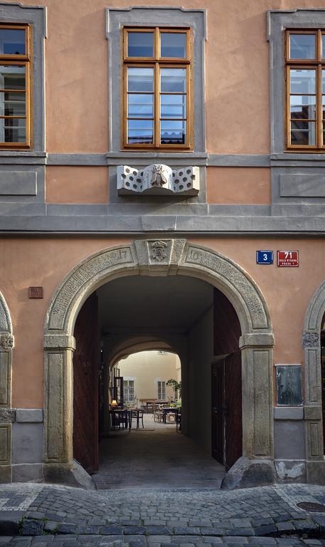 Queen Bee Apartments Praga Exterior foto